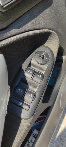 Ford C-max 1.8TDCI 116к.с. Ghia | Auto.bg — изображение 7 Ford C-max 1.8TDCI 116к.с. Ghia | Auto.bg — изображение 7