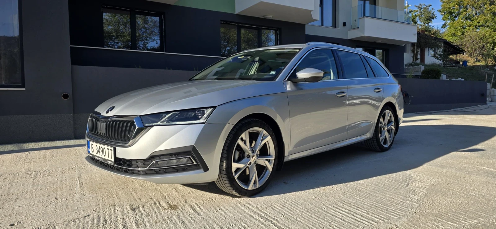 Skoda Octavia 2.0 TSI 7DSG 4x4 | Auto.bg — изображение 1 Skoda Octavia 2.0 TSI 7DSG 4x4 | Auto.bg — изображение 1