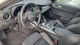 Alfa Romeo Giulia Q4/209HP/VELOCE/CAM/PANO/MATRIX/ACC/KLESS/562z | Auto.bg — изображение 8 Alfa Romeo Giulia Q4/209HP/VELOCE/CAM/PANO/MATRIX/ACC/KLESS/562z | Auto.bg — изображение 8