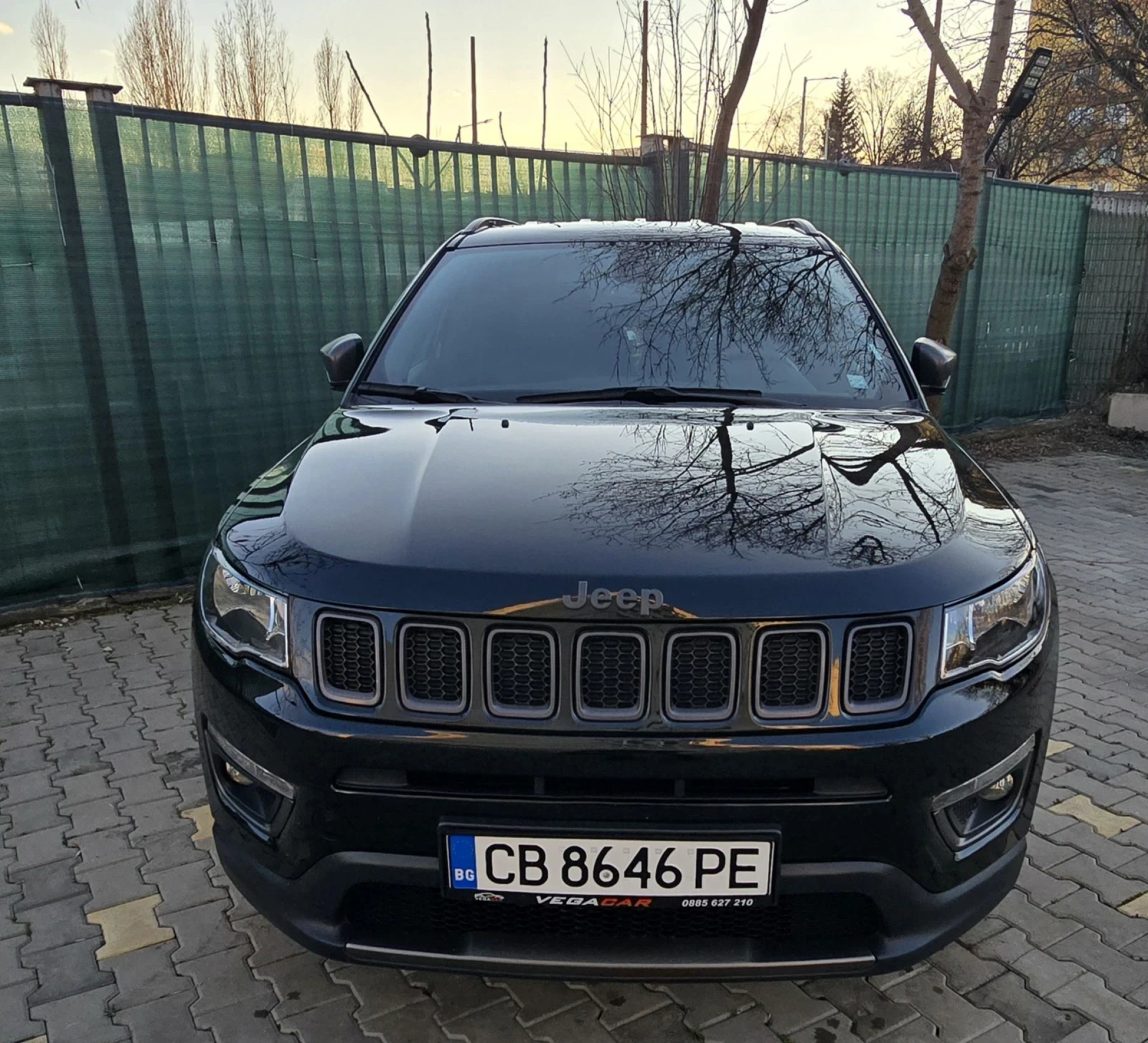 Jeep Compass автомат, 2, 4куб, 182кс, 4х4, камера, газ/бензин - изображение 2 | Auto.bg Jeep Compass автомат, 2, 4куб, 182кс, 4х4, камера, газ/бензин - изображение 2