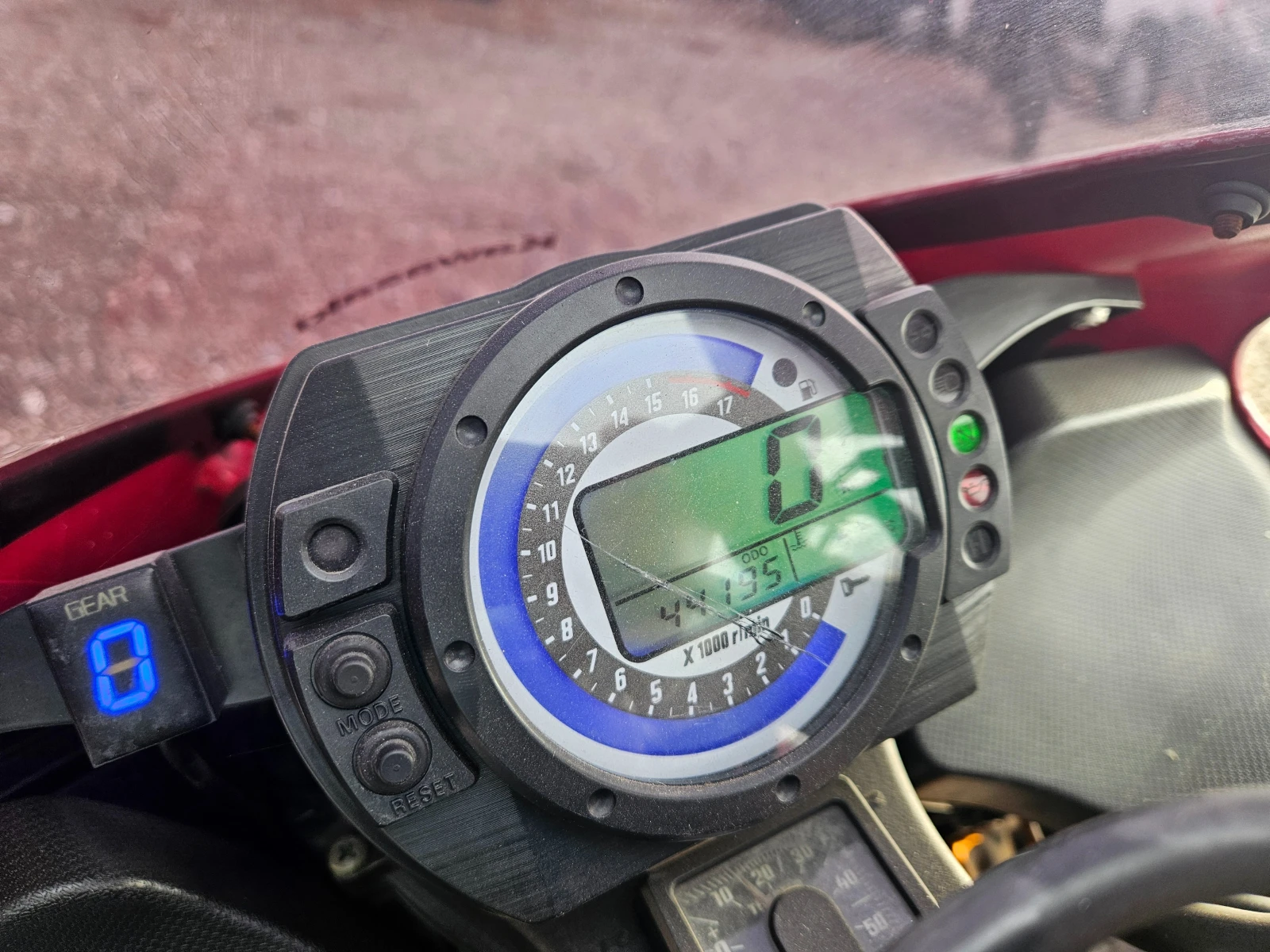 Kawasaki Zxr А2 Лизинг Бартер - изображение 9 | Auto.bg Kawasaki Zxr А2 Лизинг Бартер - изображение 9