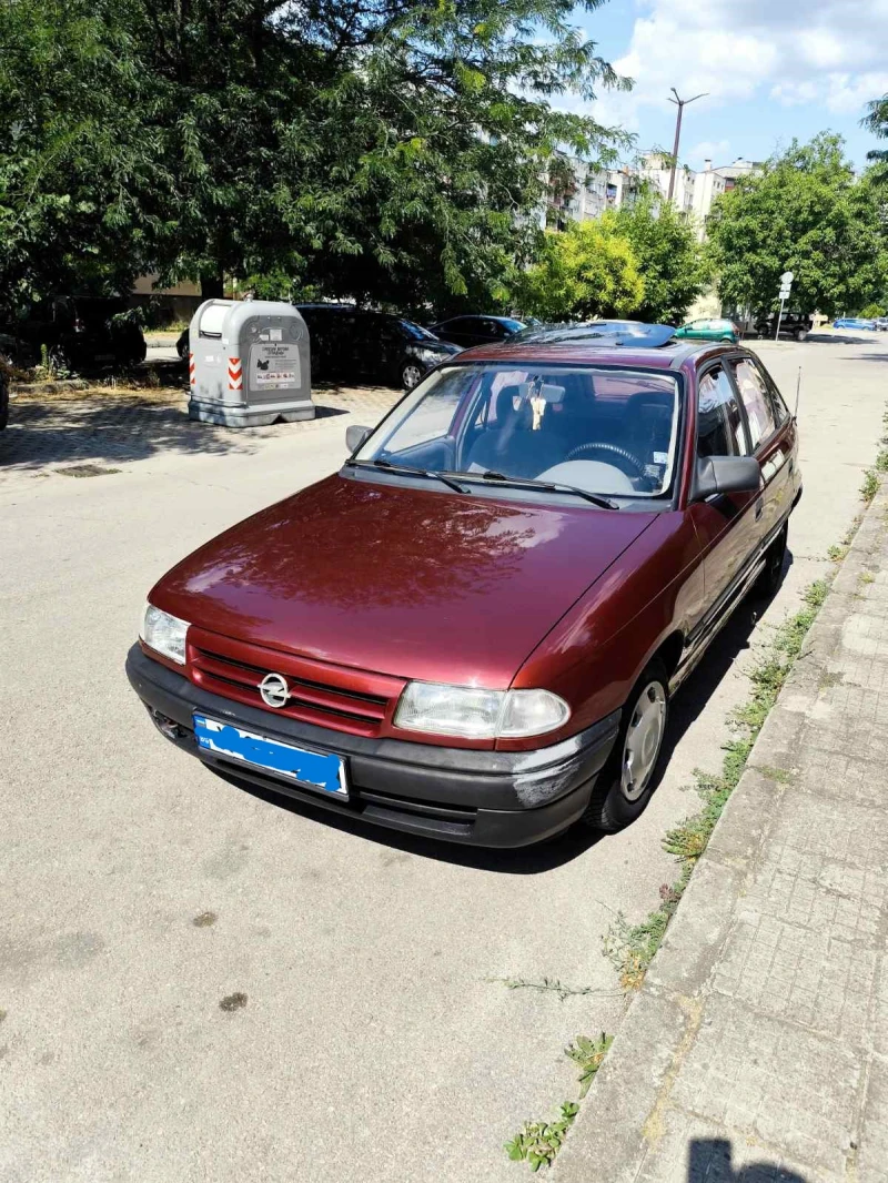 Opel Astra 1.6i - 900 € / 1760.25 лв. - 11054586 1 | Car24.bg Opel Astra 1.6i - 900 € / 1760.25 лв. - 11054586 1