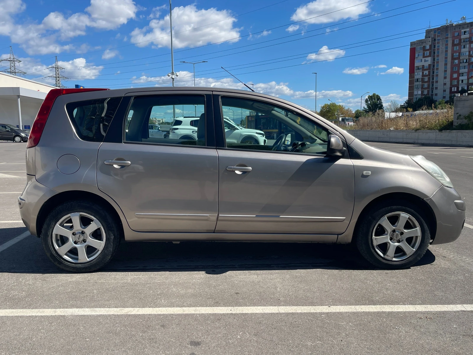 Nissan Note 1.4 Бензин 88 к.с. Климатик - изображение 7 | Auto.bg Nissan Note 1.4 Бензин 88 к.с. Климатик - изображение 7