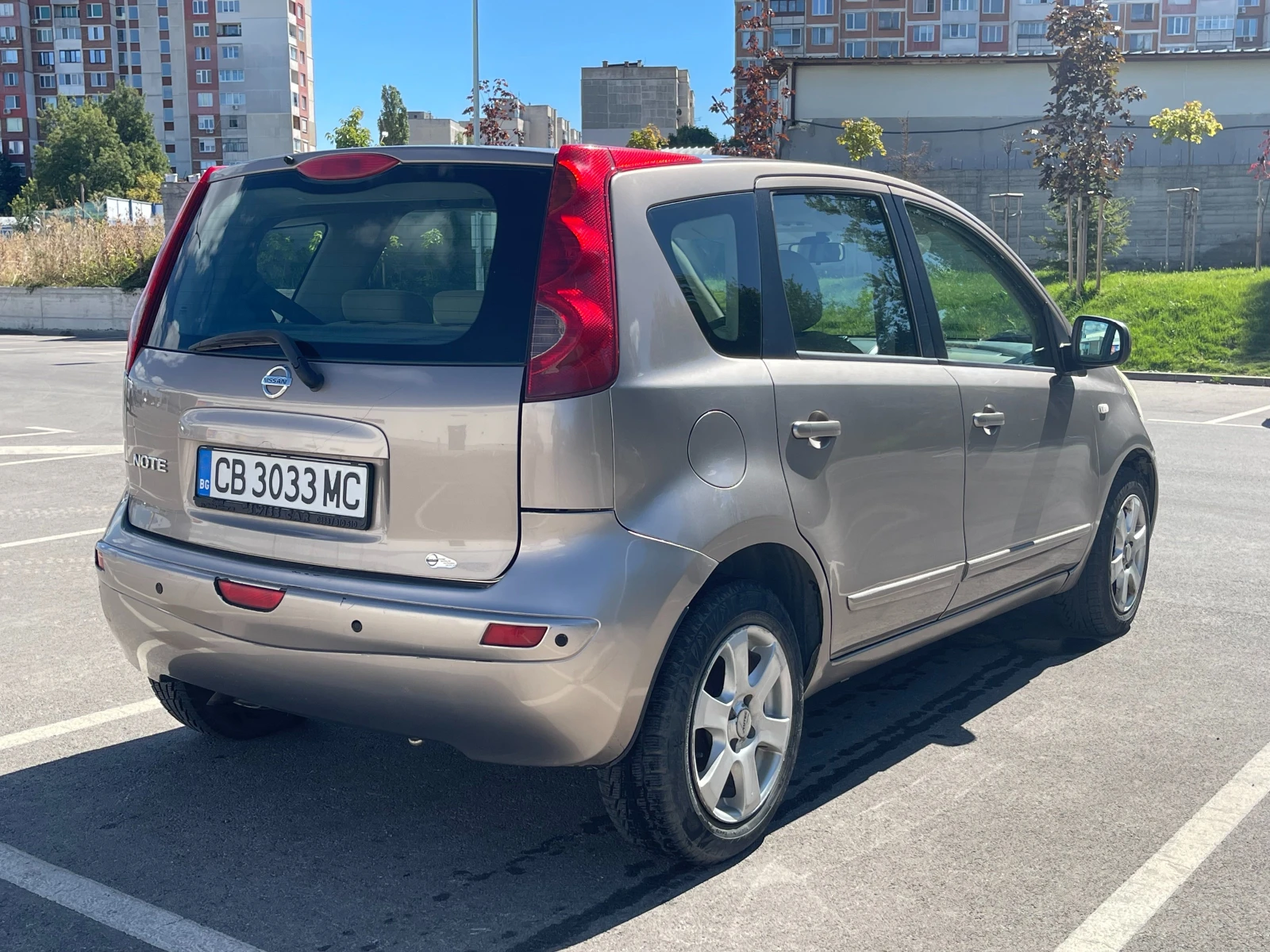 Nissan Note 1.4 Бензин 88 к.с. Климатик - изображение 4 | Auto.bg Nissan Note 1.4 Бензин 88 к.с. Климатик - изображение 4