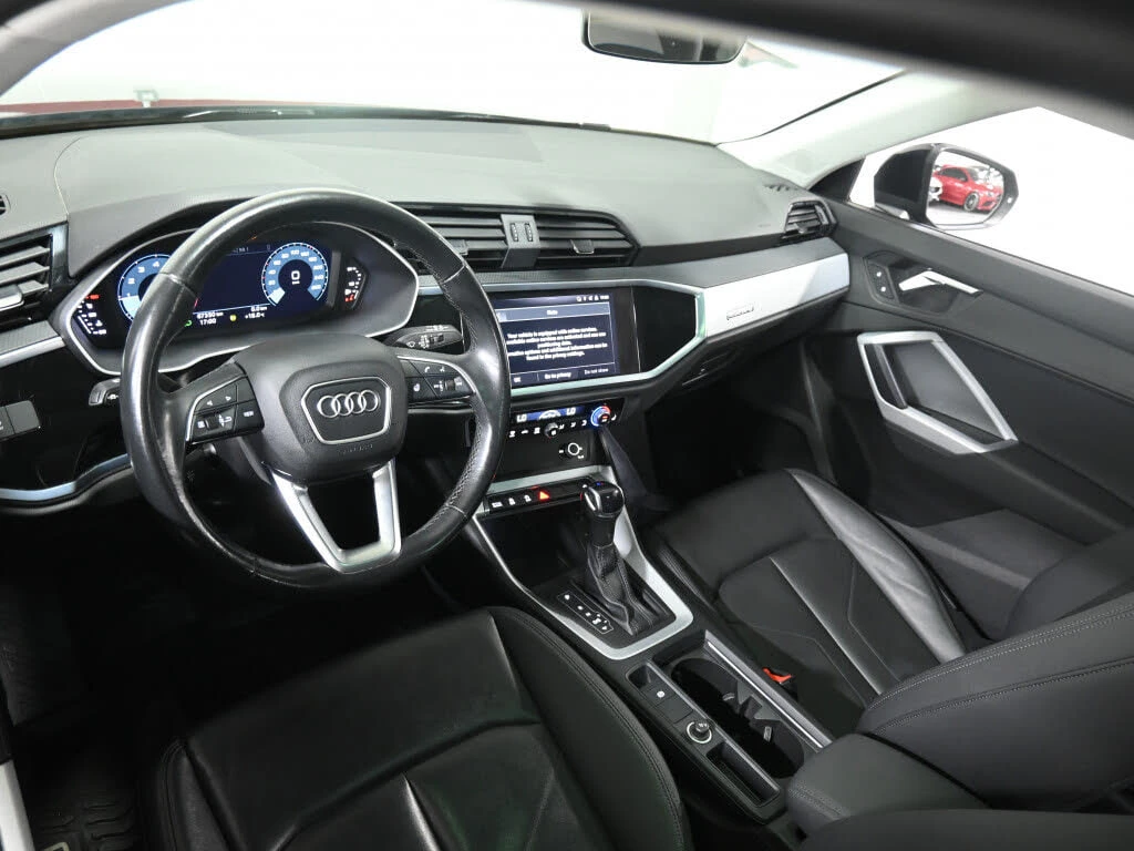 Audi Q3 * АВТО КРЕДИТ* ЦЕНА ДО БГ * СЕРВИЗНА ИСТОРИЯ *  - изображение 10 | Auto.bg Audi Q3 * АВТО КРЕДИТ* ЦЕНА ДО БГ * СЕРВИЗНА ИСТОРИЯ *  - изображение 10