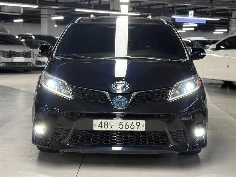 Toyota Sienna 3.5 Awd | Auto.bg — изображение 1 Toyota Sienna 3.5 Awd | Auto.bg — изображение 1