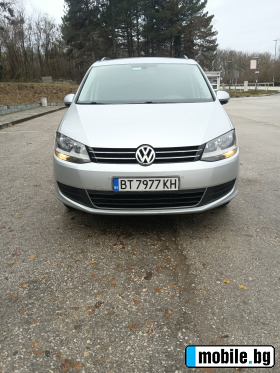     VW Sharan ~17 500 .