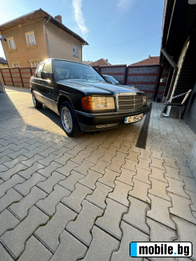     Mercedes-Benz 190 190E ~8 000 .