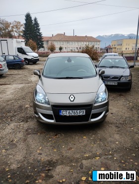     Renault Scenic ~11 500 .