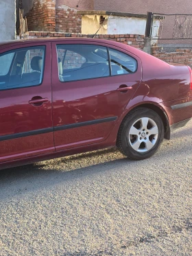 Skoda Octavia 1.6 фси, снимка 5