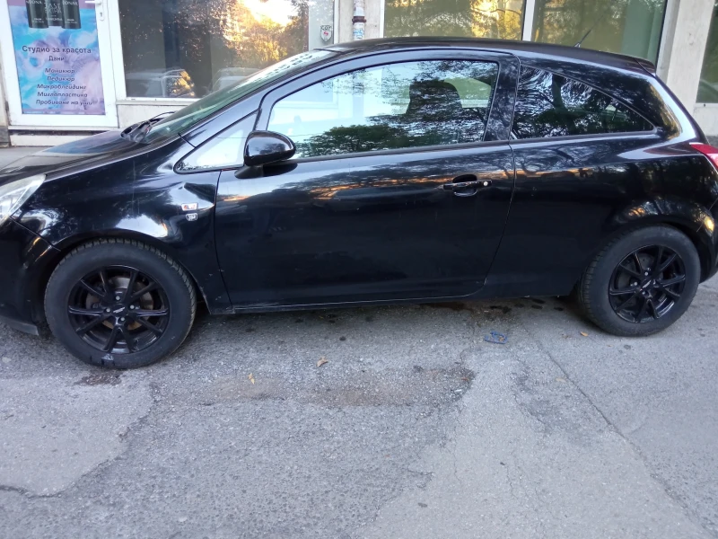 Opel Corsa, снимка 1 - Автомобили и джипове - 47776747