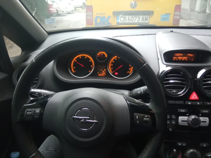 Opel Corsa, снимка 2 - Автомобили и джипове - 47776747