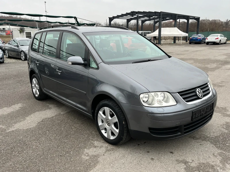 VW Touran 2.0TDI 140кс, снимка 7 - Автомобили и джипове - 48489405