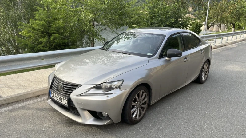 Lexus IS 300 Lexus IS300h, снимка 1 - Автомобили и джипове - 48626715