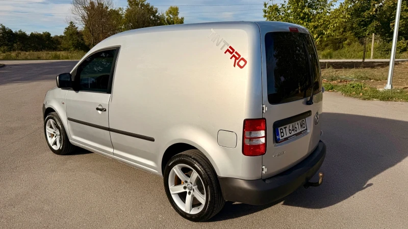 VW Caddy 1.6 TDI, снимка 2 - Автомобили и джипове - 52678350