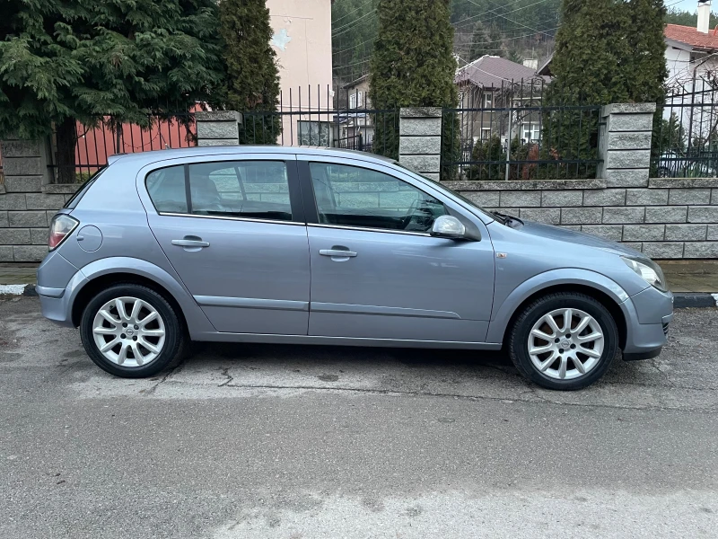 Opel Astra 1.6i COSMO, снимка 2 - Автомобили и джипове - 48913235