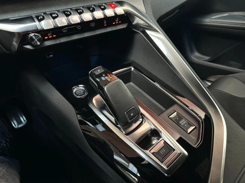 Peugeot 5008 2.0blueHDI 180к.с EAT8 GT LINE FACE 7-МЕСТЕН С ДДС, снимка 13 - Автомобили и джипове - 50222841