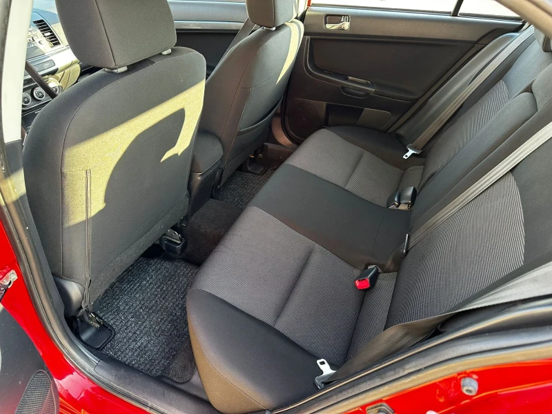 Mitsubishi Lancer 1.8 - 16 V , снимка 10 - Автомобили и джипове - 52287198