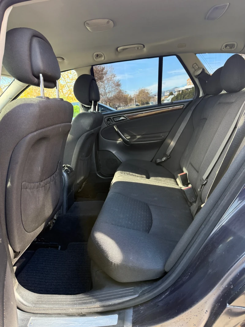Mercedes-Benz C 220 MERCEDES C 220 КАТО НОВА!, снимка 11 - Автомобили и джипове - 52410320