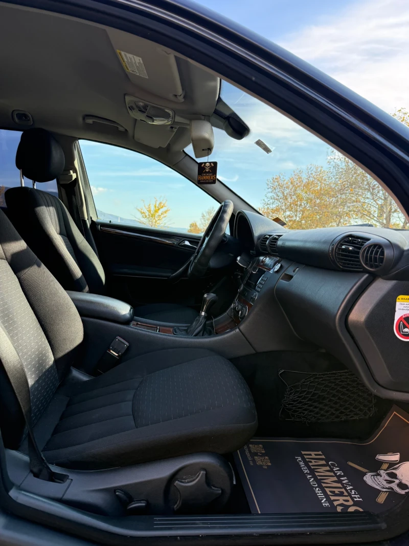 Mercedes-Benz C 220 MERCEDES C 220 КАТО НОВА!, снимка 7 - Автомобили и джипове - 52410320
