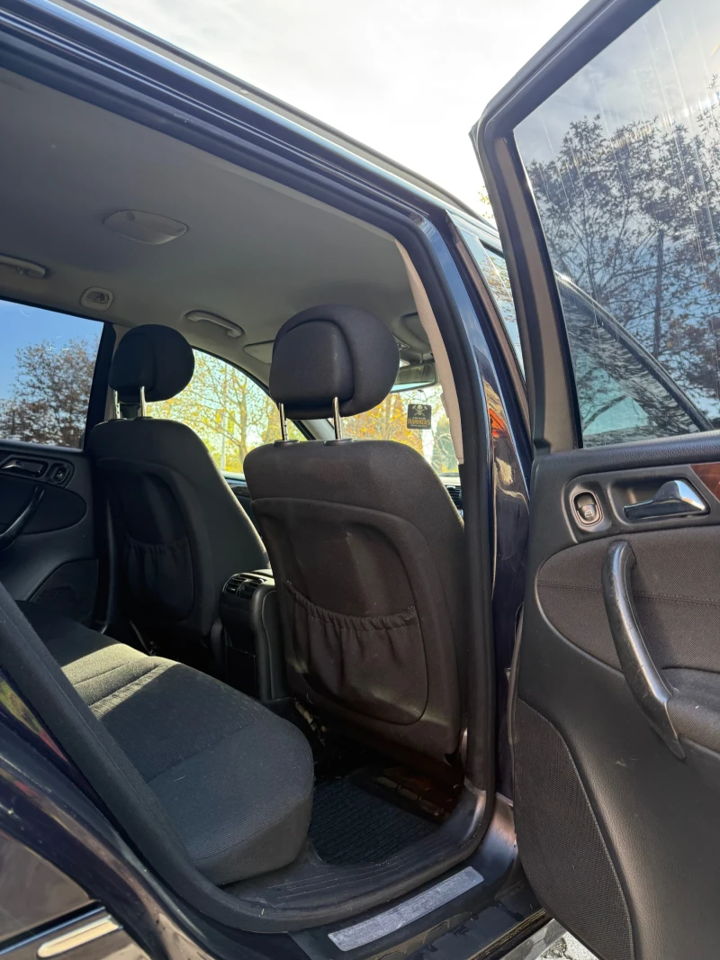 Mercedes-Benz C 220 MERCEDES C 220 КАТО НОВА!, снимка 12 - Автомобили и джипове - 52410320