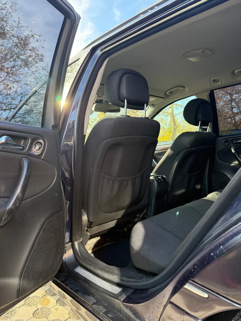 Mercedes-Benz C 220 MERCEDES C 220 КАТО НОВА!, снимка 10 - Автомобили и джипове - 52410320