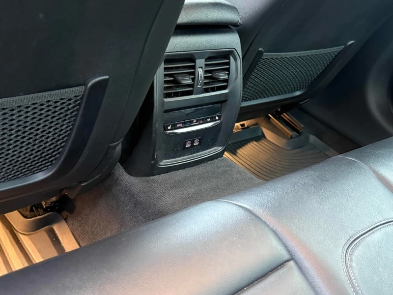 BMW 340 M340i xDrive 2020 * CARFAX* АВТОФИНАНСИРАНЕ* , снимка 9 - Автомобили и джипове - 53130047