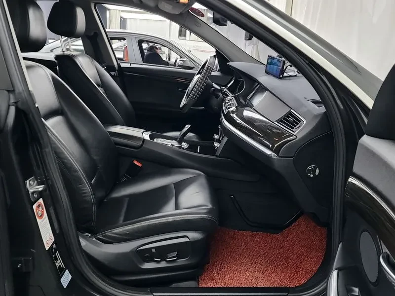 BMW 520 5 Series Gt (F07) Gt Ed Edition, снимка 11 - Автомобили и джипове - 54959129