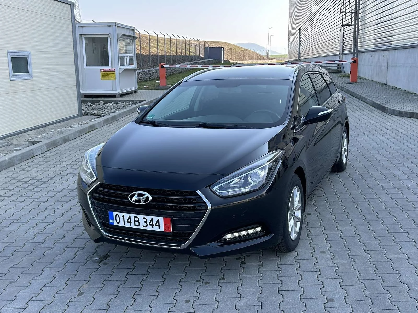 Hyundai I40 2000 GDI PREMIUM - [1] 