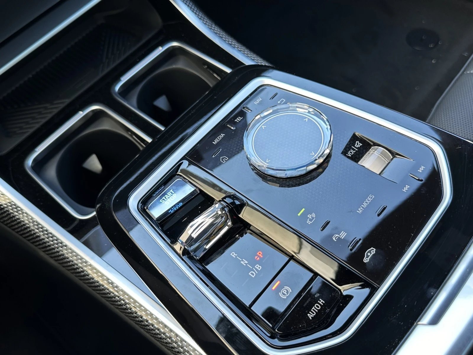 BMW i7 M70/ xDrive/ EXECUTIVE/ CARBON/ B&W/   | Mobile.bg   12