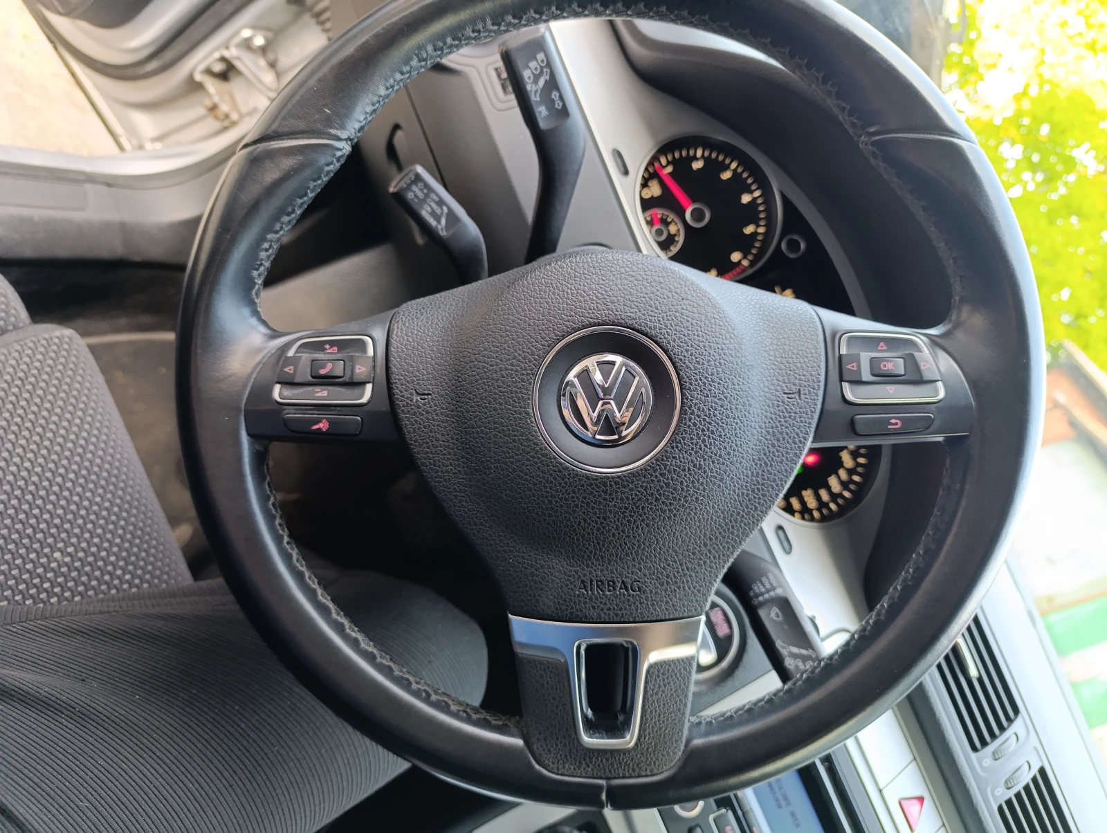 VW Passat 1.8tsi DSG, снимка 11 - Автомобили и джипове - 53537902