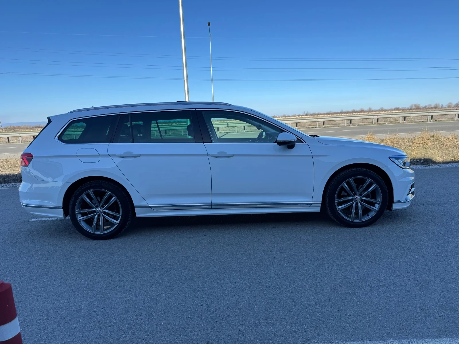 VW Passat 2.0TDI R LINE - изображение 4
