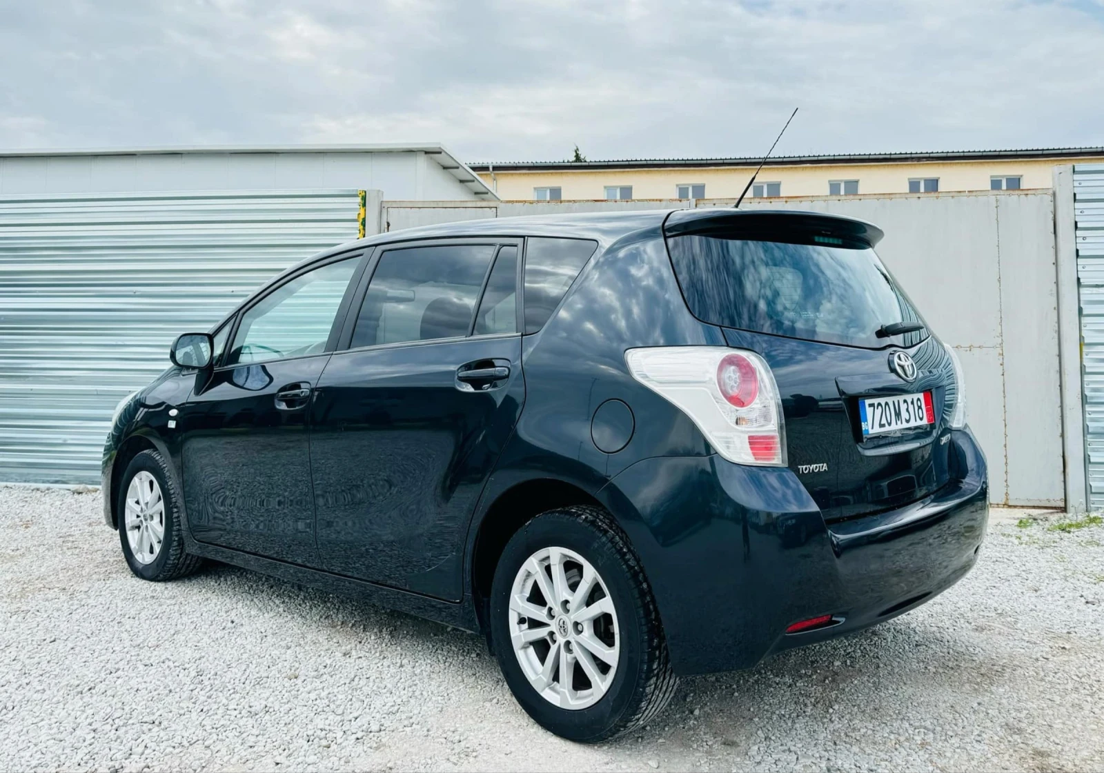 Toyota Verso 2000 D4D* 7 МЕСТА  - изображение 6