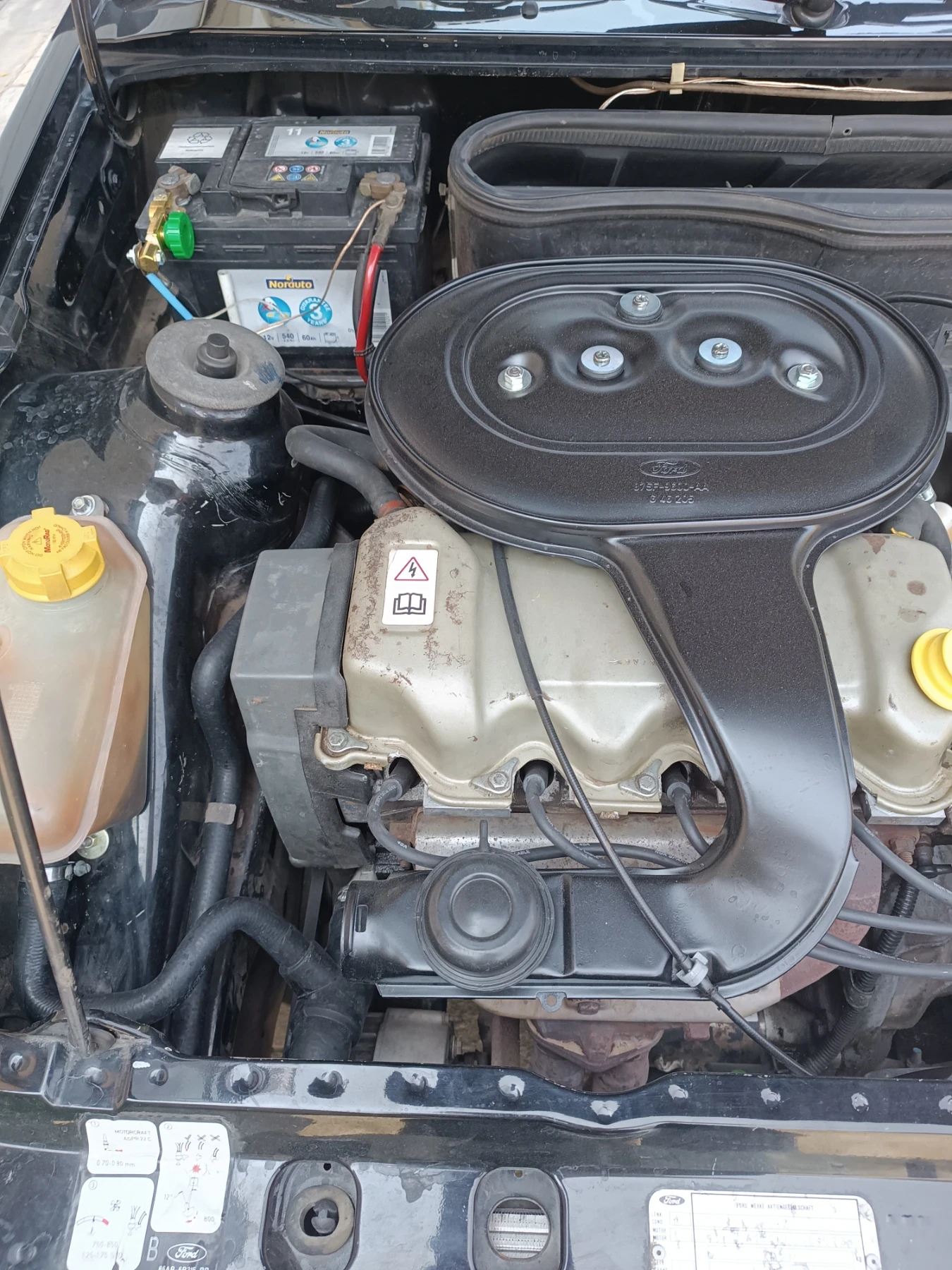 Ford Escort 1, 6 ghia - изображение 10