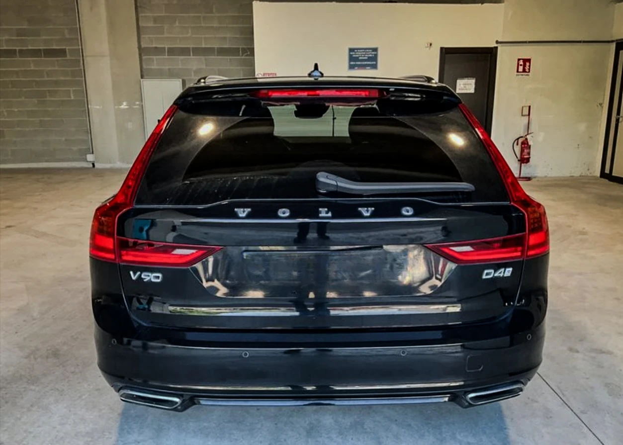 Volvo V90 R-DESIGN - НАПЪЛНО ОБСЛУЖЕН - изображение 4