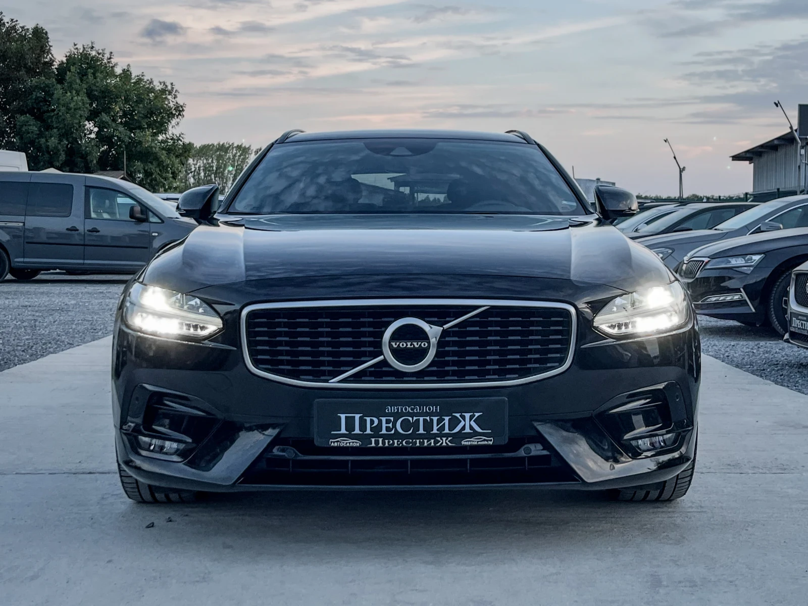 Volvo V90 R-DESIGN - НАПЪЛНО ОБСЛУЖЕН - изображение 2