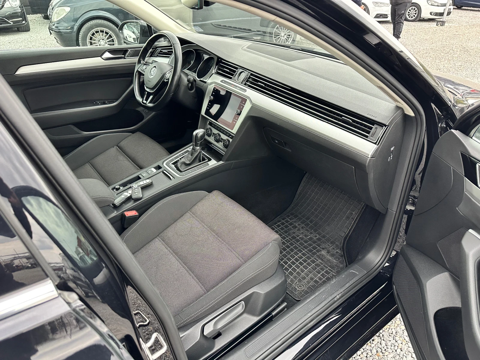 VW Passat 2.0 TDI - изображение 10