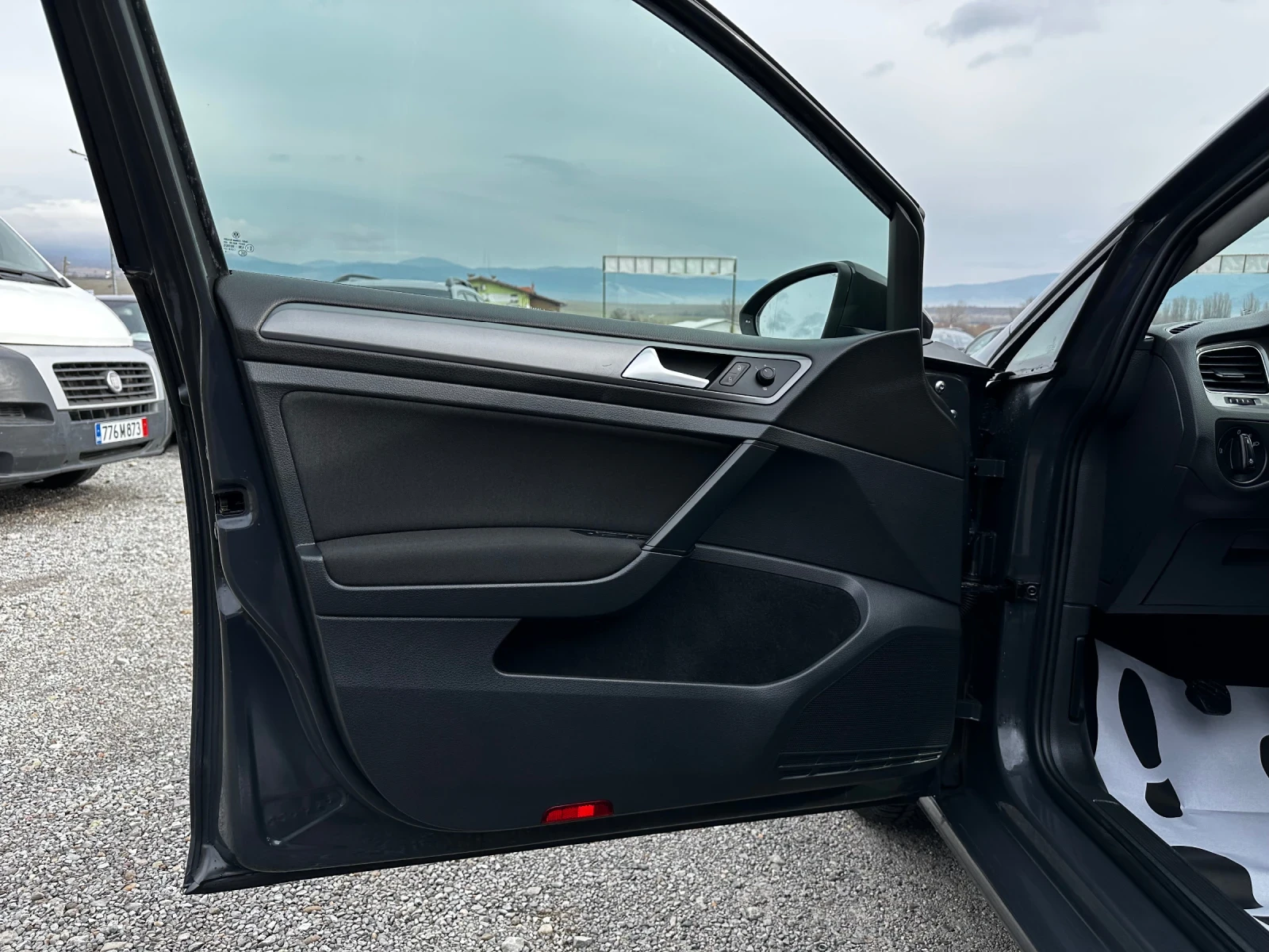 VW Golf 1.6TDI-���� 6-������ ������-NEW-TOP | Mobile.bg � ����������� 6