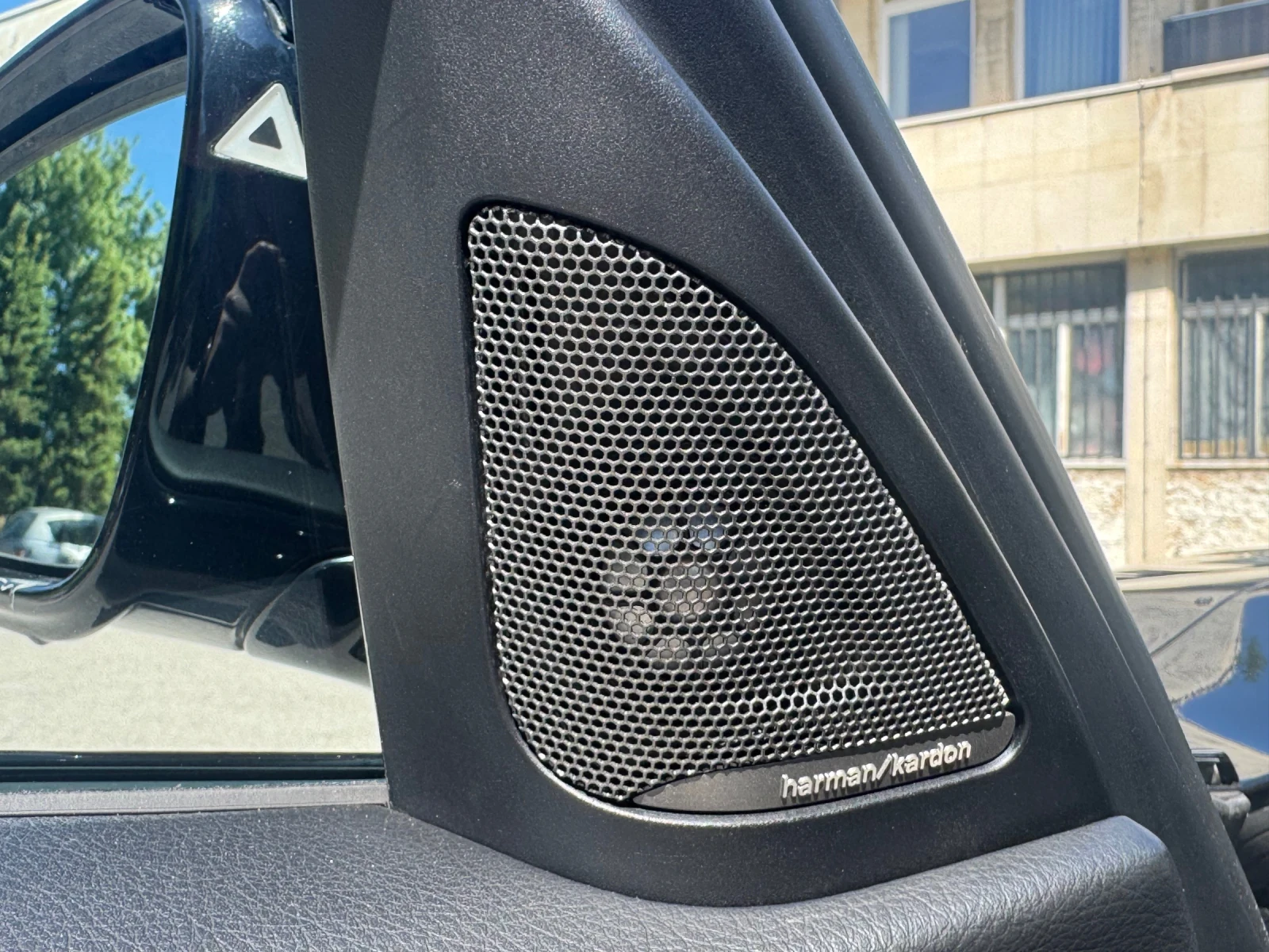 BMW 335 LCI Xdrive - изображение 8