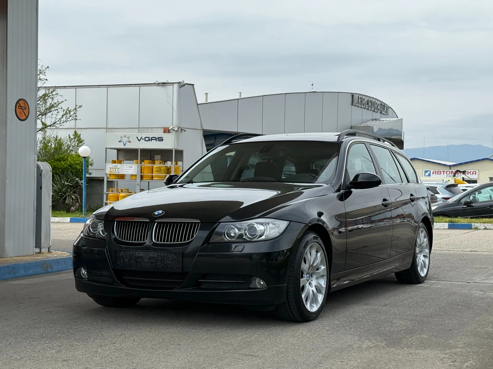 BMW 325 Pano/Hi-Fi/Задно, снимка 3 - Автомобили и джипове - 54189887