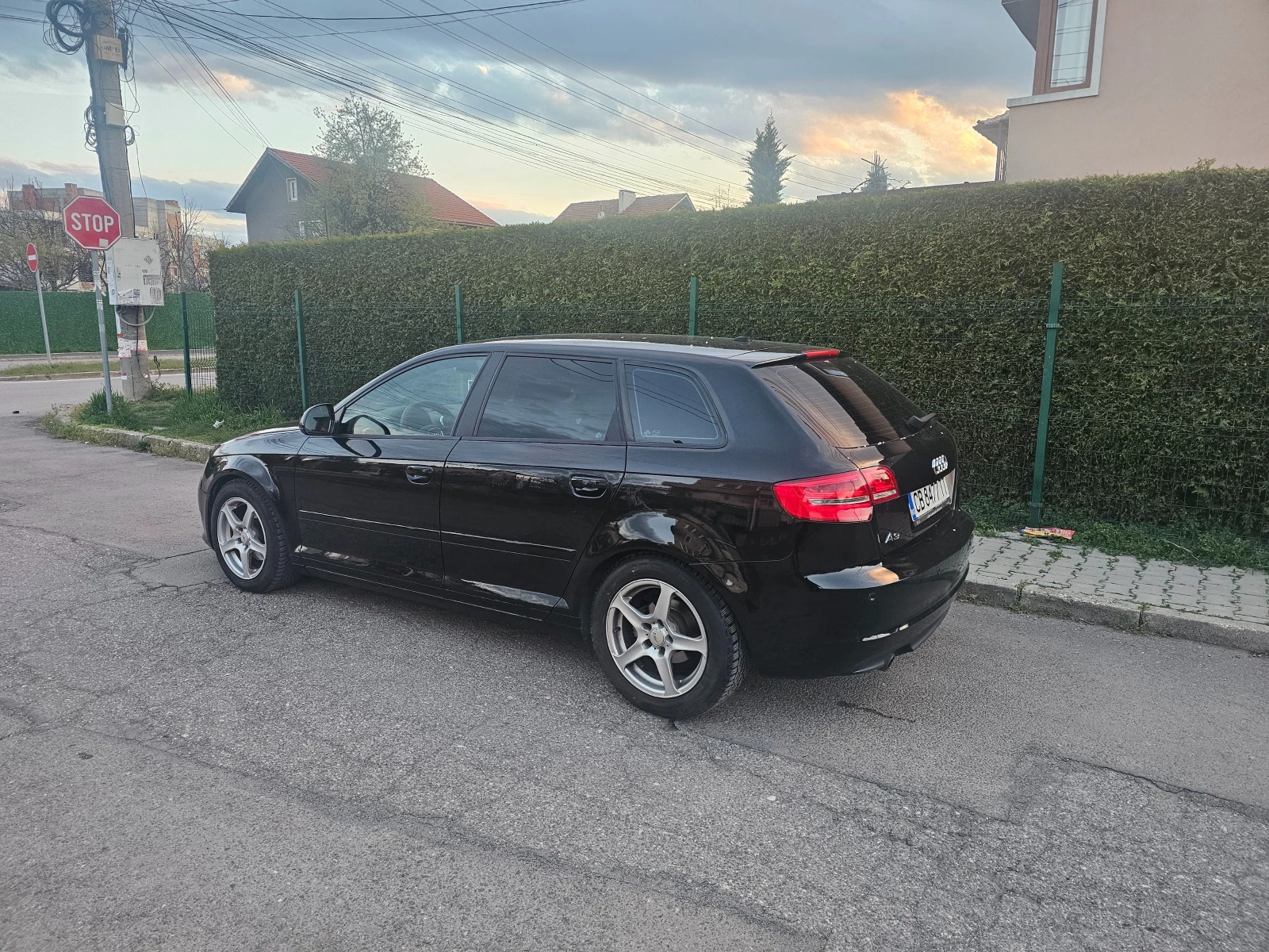 Audi A3 1.6-Газ-инж-Гаражно, снимка 3 - Автомобили и джипове - 54225462