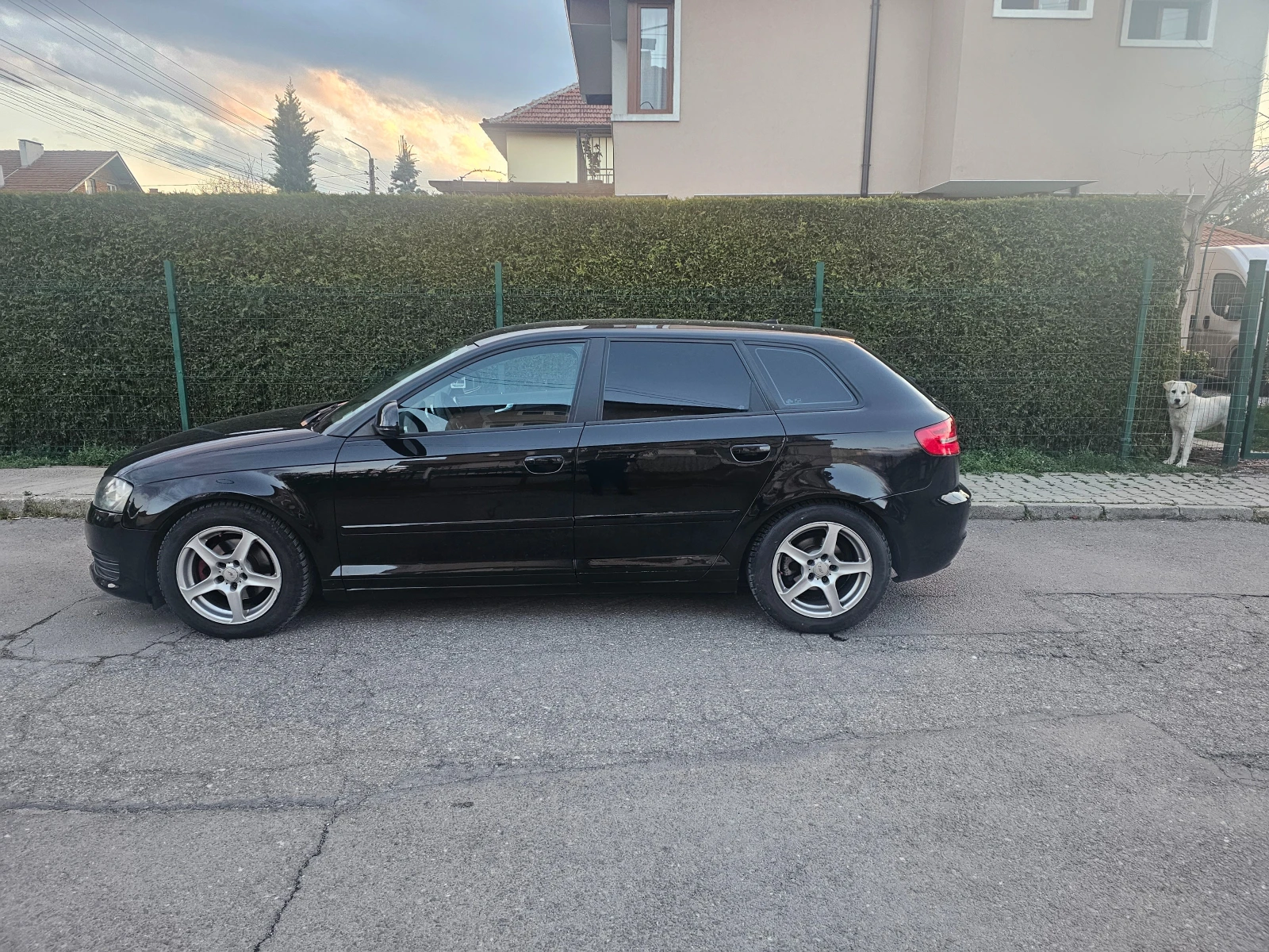 Audi A3 1.6-Газ-инж-Гаражно, снимка 2 - Автомобили и джипове - 54225462