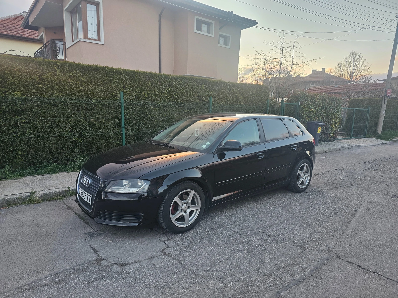 Audi A3 1.6-Газ-инж-Гаражно