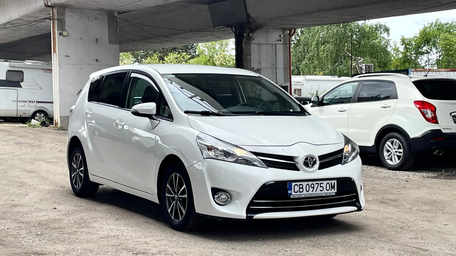 Toyota Verso ОБСЛУЖЕНА, снимка 3 - Автомобили и джипове - 54608697