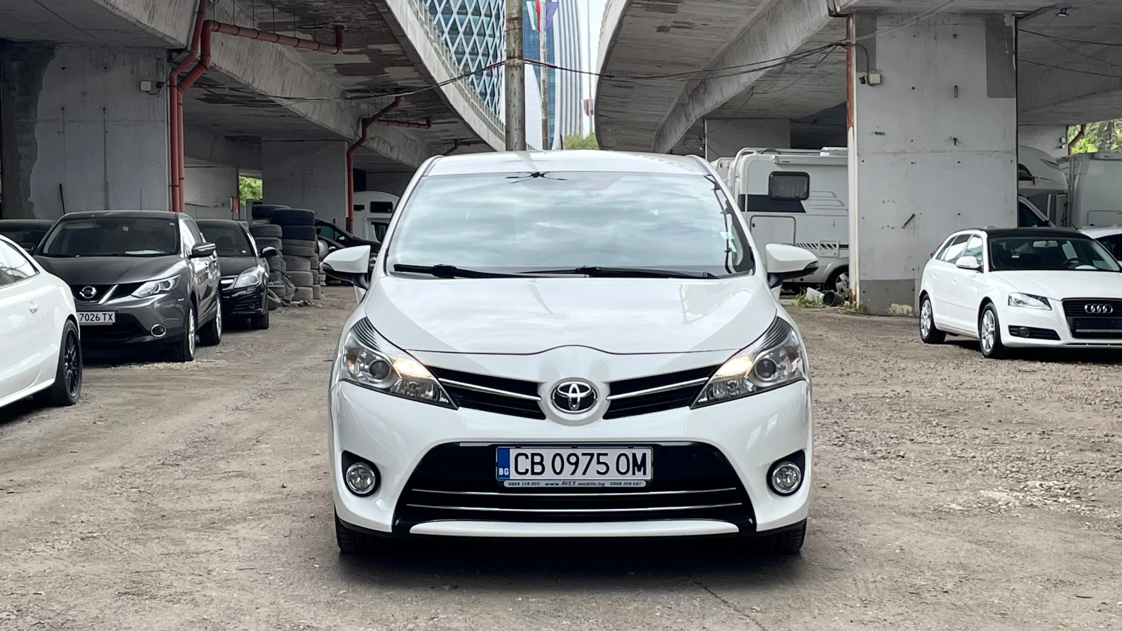 Toyota Verso ОБСЛУЖЕНА, снимка 2 - Автомобили и джипове - 54608697