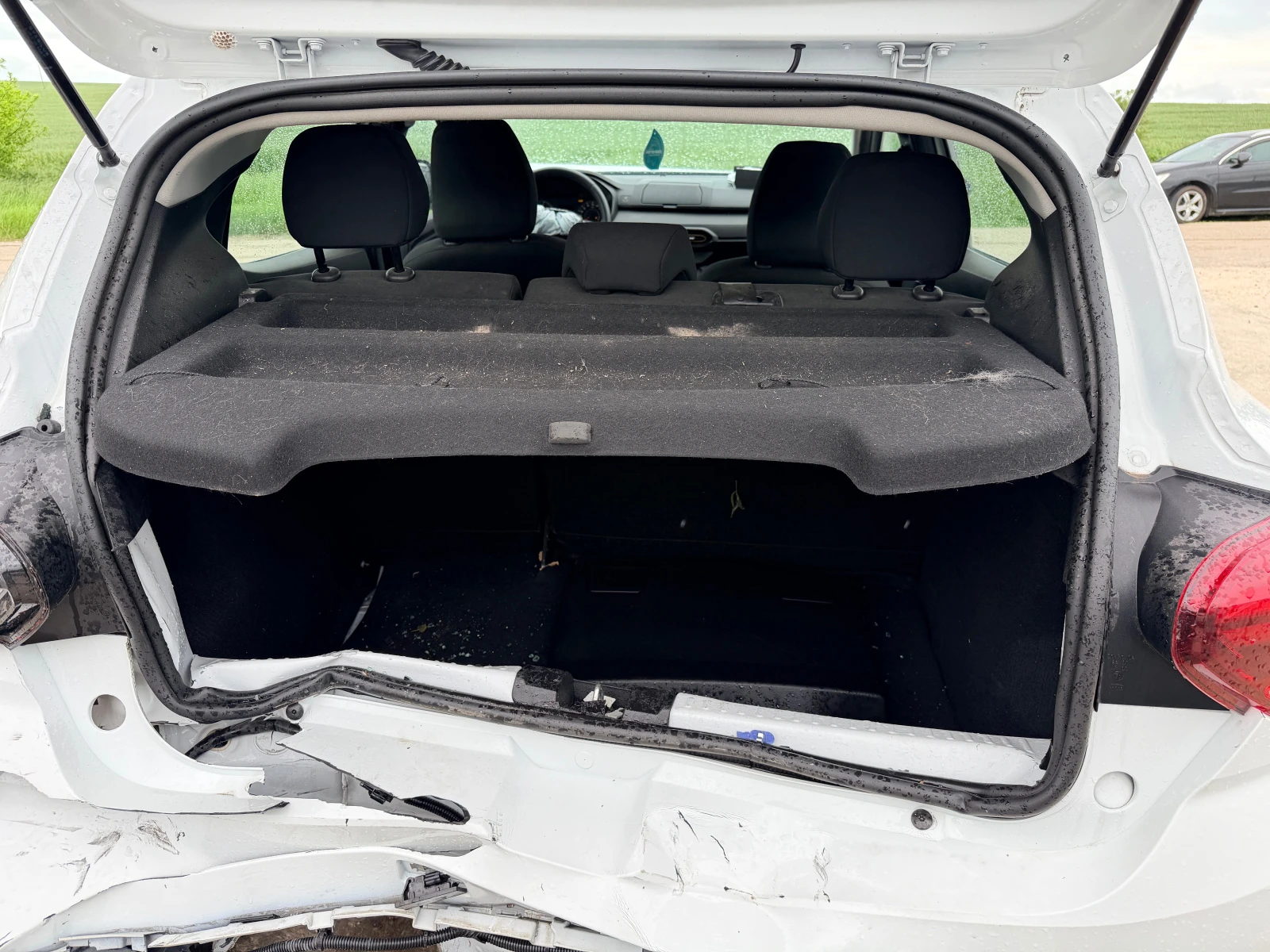 Dacia Sandero 1.0 TCe, снимка 11 - Автомобили и джипове - 54706600