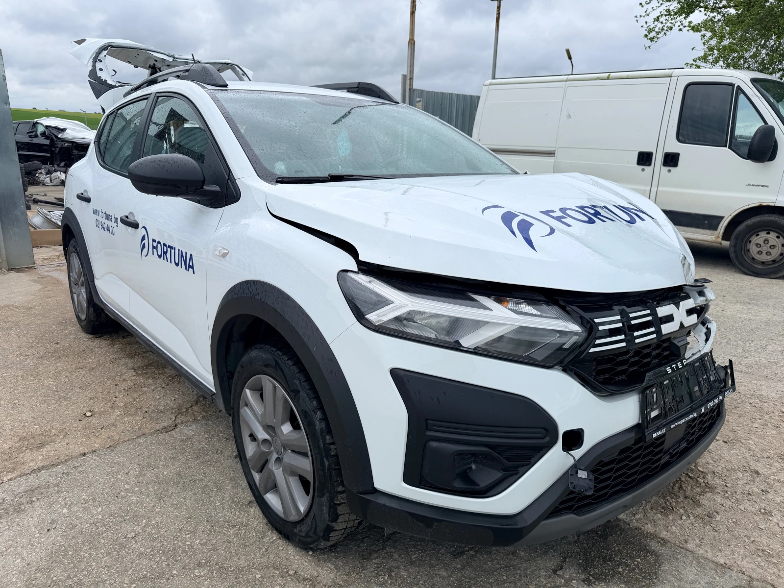 Dacia Sandero 1.0 TCe, снимка 3 - Автомобили и джипове - 54706600