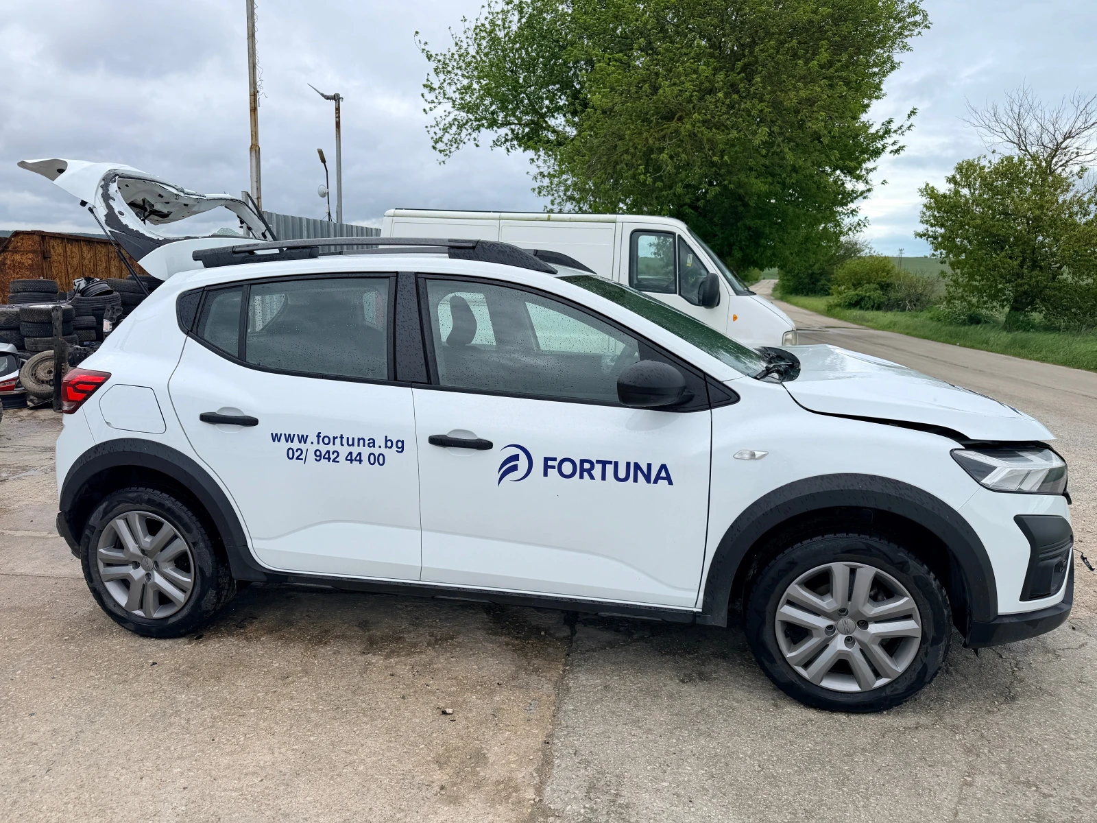 Dacia Sandero 1.0 TCe, снимка 4 - Автомобили и джипове - 54706600