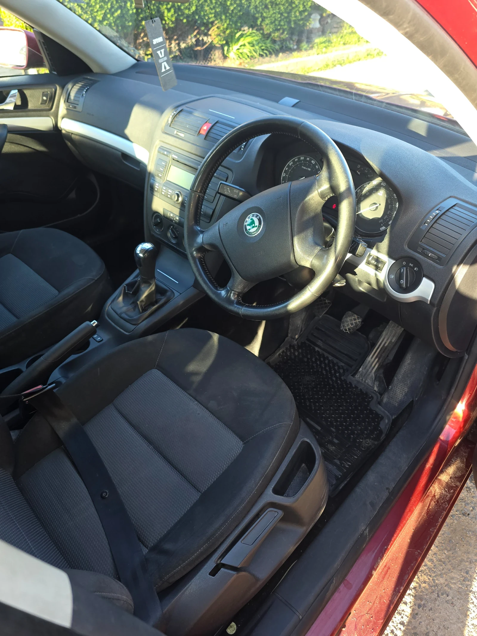 Skoda Octavia 1.6 фси, снимка 4 - Автомобили и джипове - 54993253
