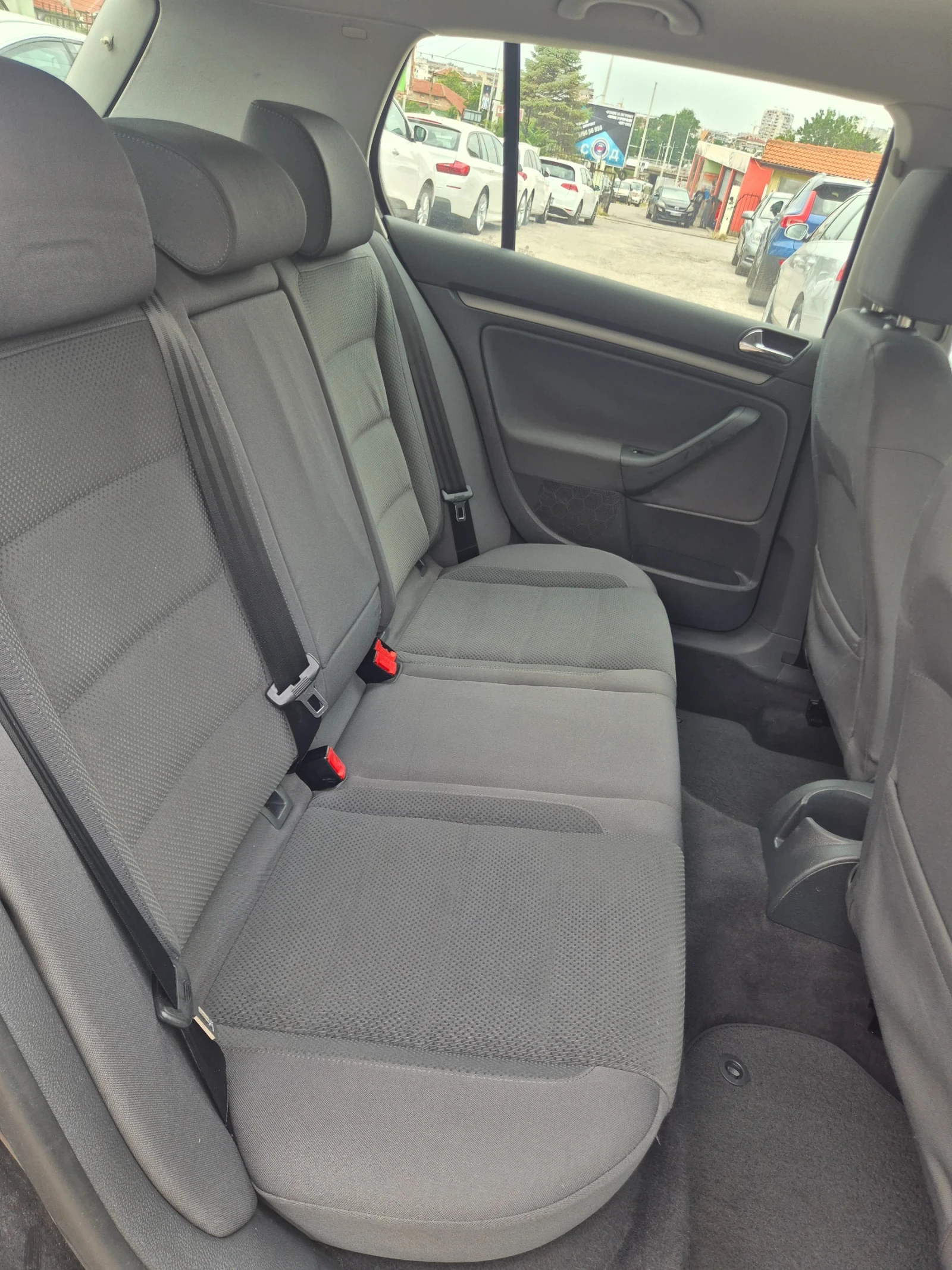 VW Golf 1.9TDI* Клима, снимка 13 - Автомобили и джипове - 55014112